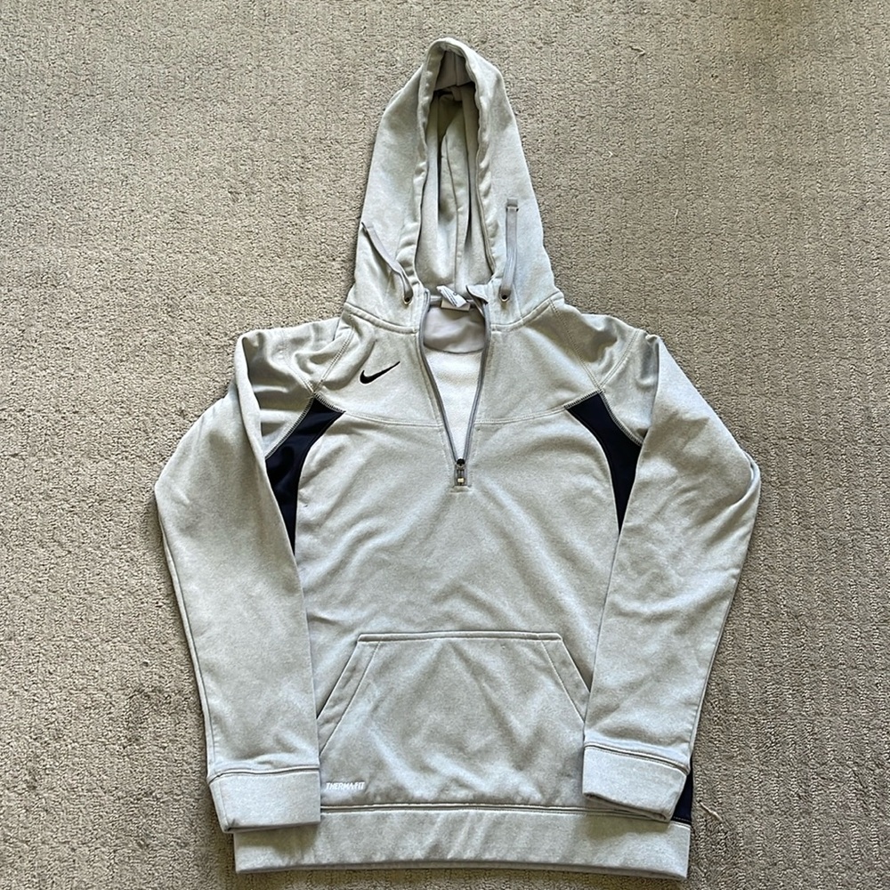 Size M Nike Therma-Fit 1/4 Zip Hoodie